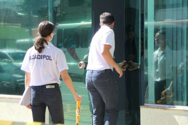 Escola fecha em luto e alunos se dizem chocados com execu&ccedil;&atilde;o