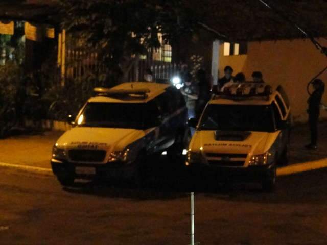  Casal de traficantes &eacute; preso com 350 papelotes de pasta base na Vila Planalto
