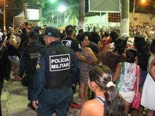 Policiais em rondas no carnaval em Corumbá. (Foto: Chico Ribeiro)