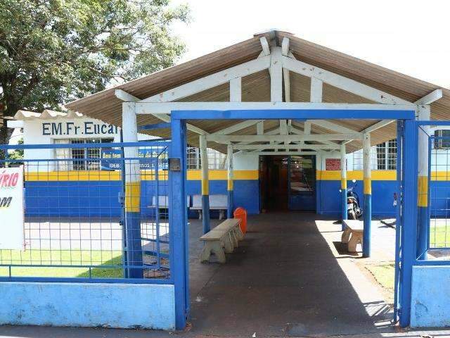 Defesa Civil faz vistoria em escola e MP recomenda reforma completa