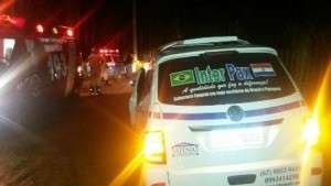 Motociclista perde controle da dire&ccedil;&atilde;o, bate em poste de energia e morre 