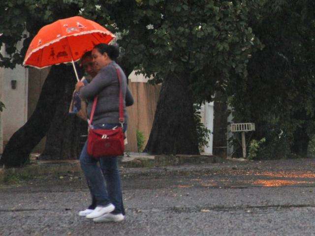 Chuva atinge todo Estado e n&atilde;o d&aacute; tr&eacute;gua nesta sexta-feira de Tiradentes 