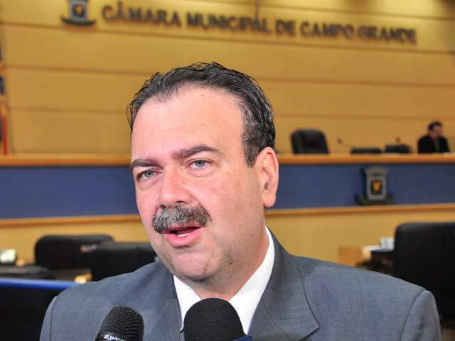  Siufi quer que Carnaval no Santo Amaro respeite moradores, mortos e papa