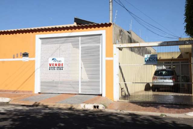 Com im&oacute;veis parados at&eacute; por um ano, mercado v&ecirc; ind&iacute;cios de crise