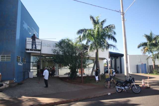 Secret&aacute;rios descartam rede particular e v&atilde;o &ldquo;internar&rdquo; pacientes em 3 UPAs