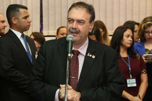 Projeto defende jornada de seis horas di&aacute;rias a assistentes sociais em MS