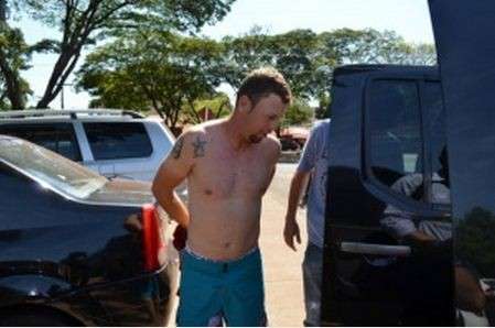 Pol&iacute;cia prende acusado de envolvimento em assassinato de jovem