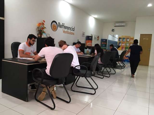 Para vestibulandos, ano come&ccedil;a com at&eacute; tr&ecirc;s turnos de estudo 