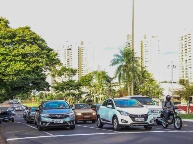 Termina amanh&atilde; prazo para pagar licenciamento de ve&iacute;culos com placas final 1 e 2
