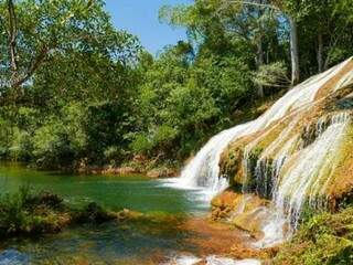 Cachoeiras são lindas e de água cristalina. (Foto: Glaucir Vanzella)