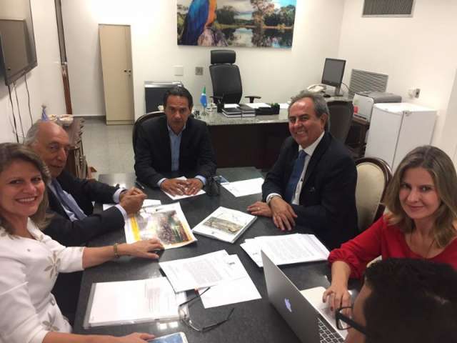Governo federal d&aacute; aval para prefeitura licitar retomada de porto seco