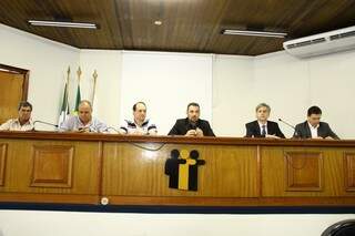 Reunião com representante do TJMS solucionou dúvidas de prefeitos sobre o uso de depósitos judiciais (Foto: Marcos Ermínio)