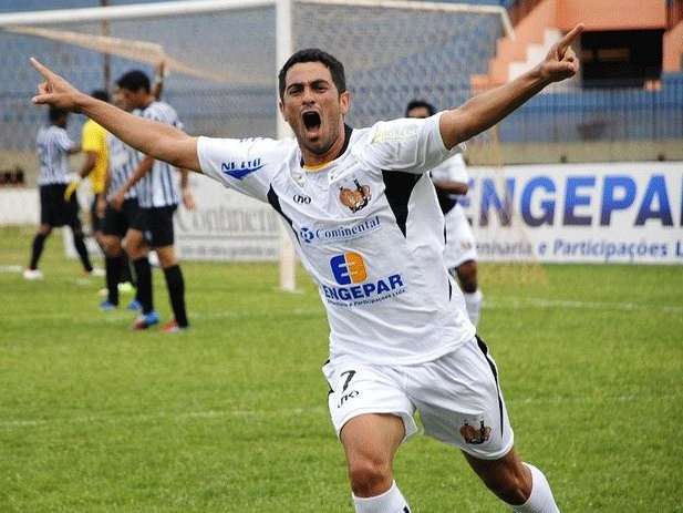Alex Cruz  pendura as chuteiras, mas anuncia cargo na diretoria do Ivinhema