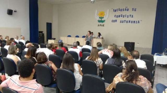 Antecipa&ccedil;&atilde;o de fim das aulas para economizar prejudicar&aacute; 5 mil alunos