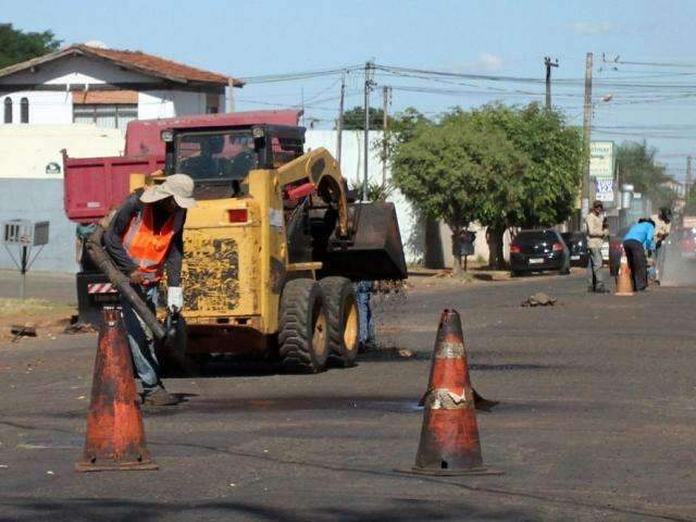 Prefeitura marca para 6 de agosto pr&oacute;xima etapa da licita&ccedil;&atilde;o tapa-buraco