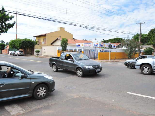  Tr&acirc;nsito perigoso de cruzamento preocupa moradores da Albert Sabin
