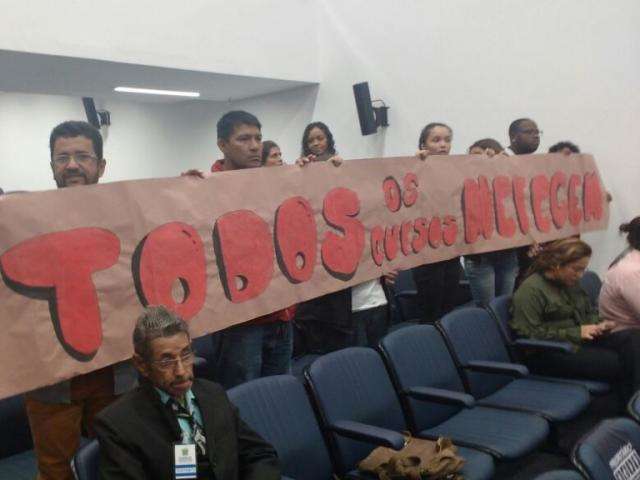 Alunos protestam por abertura de concurso para professores da UEMS 