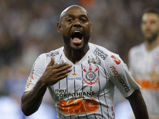 Com gol de Vagner Love, Corinthians vence CSA por 1 a 0 em Itaquera 