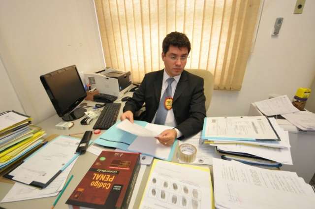 Acusado de c&aacute;rcere ficava sem tomar banho e obrigava mulher a fazer sexo