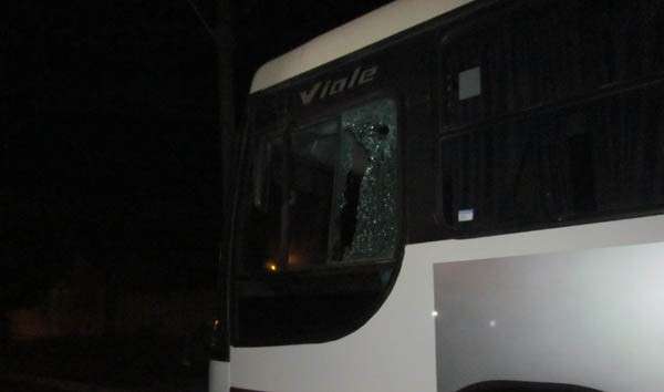 &Ocirc;nibus &eacute; incendiado e outro apedrejado em Tr&ecirc;s Lagoas 