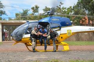 Ivan, apontado como o chefe da quadrilha em MT, chegou ao Gaeco de helicóptero  (Foto: Vanderlei Aparecido)