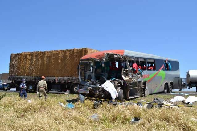 Total de mortes nas BRs cresce 33% e PRF atribui &agrave; falta de experi&ecirc;ncia