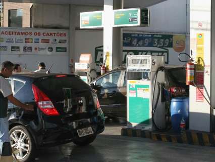 Ministérios voltam a discutir amortecimento de preços dos combustíveis