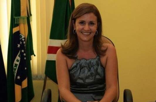 Depois de um ano afastada pela justi&ccedil;a, petista reassume prefeitura