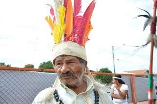 Pajé afirma que os índios jamais entram em uma área que não os pertence. (Foto: Vanessa Tamires)