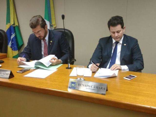 Deputado pede vistas da Lei Harfouche e busca acordo para novo projeto