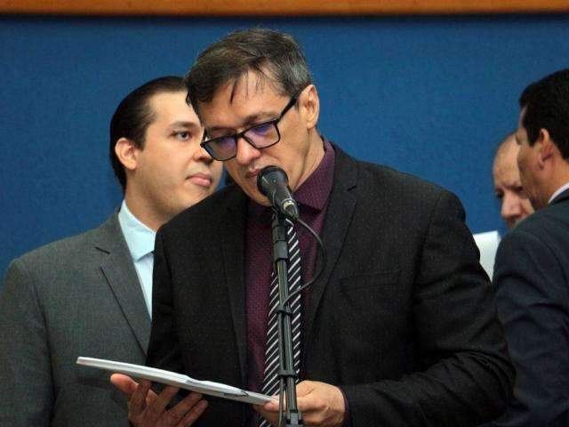 No r&aacute;dio, vereador se defende de condena&ccedil;&atilde;o que pode custar mandato