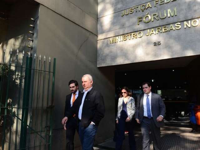 Sobre di&aacute;logos vazados, defesa de Bumlai diz que s&oacute; se manifesta na Justi&ccedil;a