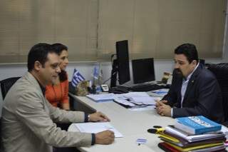 Vereadores da Comissão de Assistência Social se reuniram com o promotor Sérgio Harfouche (Foto: Leonardo Rocha)