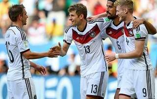 Müller fez três gols e agora é o artilheiro da Copa (Foto: Getty Images / Fifa)