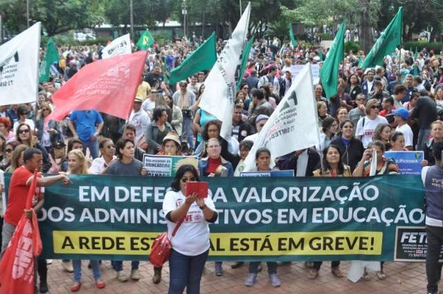 Governo pede ao TJ escala para comprovar retorno de 60% dos professores