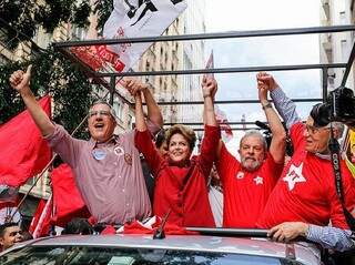 Dilma faz campanha em São Paulo ao lado do ex-presidente Lula (Foto: Divulgação)