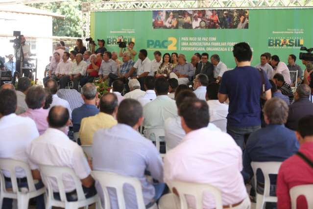 Prefeitos queriam candidatura de Andr&eacute; ao Senado, mas respeitam recuo