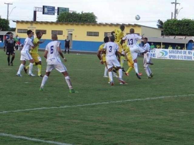 Com gol nos &uacute;ltimos minutos, Cene vence Costa Rica e lidera grupo A