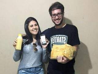 Dona do iPhone deu cinco pastéis e suco de laranja a Lucas. (Foto: Arquivo Pessoal)