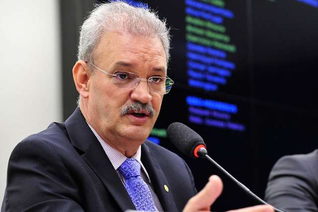 Diret&oacute;rio do PMDB faz conven&ccedil;&atilde;o domingo para reeleger Geraldo Resende