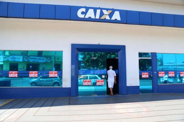 Fenaban chama banc&aacute;rios para negociar e sindicalista acredita em acordo