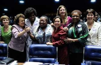 Congresso promulga nesta ter&ccedil;a-feira PEC sobre direitos das dom&eacute;sticas