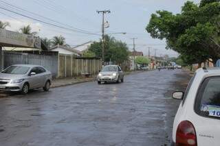 Na região do Bairro Nova Lima, a garoa começou por volta das 14h. (Foto: Kísie Ainoã)