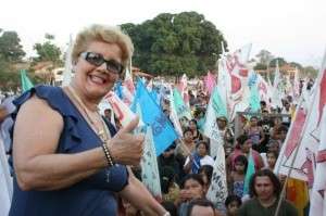 Vídeo mostra nova prefeita de Miranda oferecendo dinheiro por apoio eleitoral