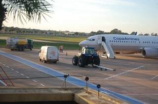 Aeronave fez pouso de emergência. (Foto: Simão Nogueira)