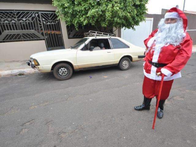 Papai Noel faz an&uacute;ncio em classificado e vai entregar presentes de Corcel II