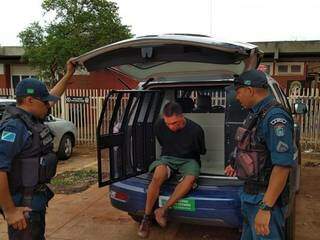 Reconhecido por testemunhas, homem &eacute; preso por matar idosa com 50 facadas