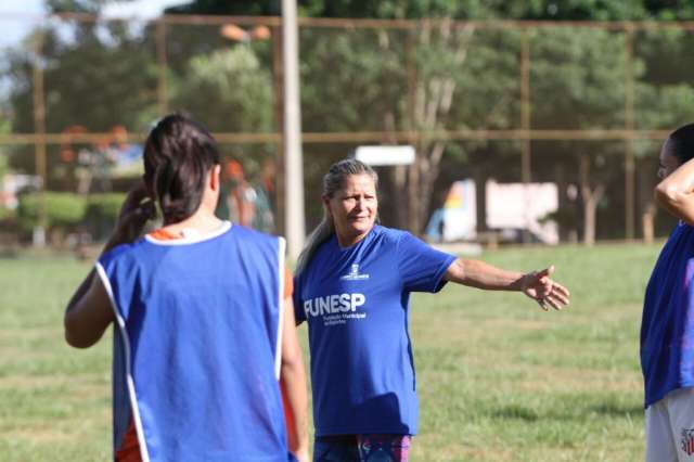 Comercial se prepara para disputar Brasileiro A2 de futebol feminino