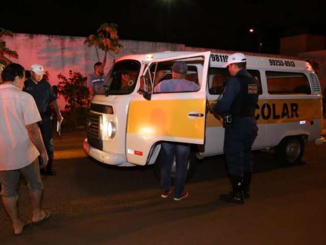 Menino atropelado por van escolar est&aacute; sedado e entubado na Santa Casa