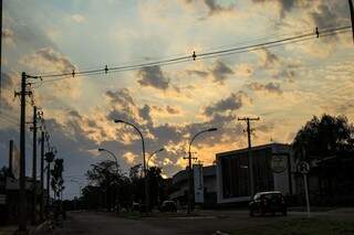 Terça-feira amanhece nublada em Campo Grande,
 com mínima de 21ºC. (Foto: Marina Pacheco)